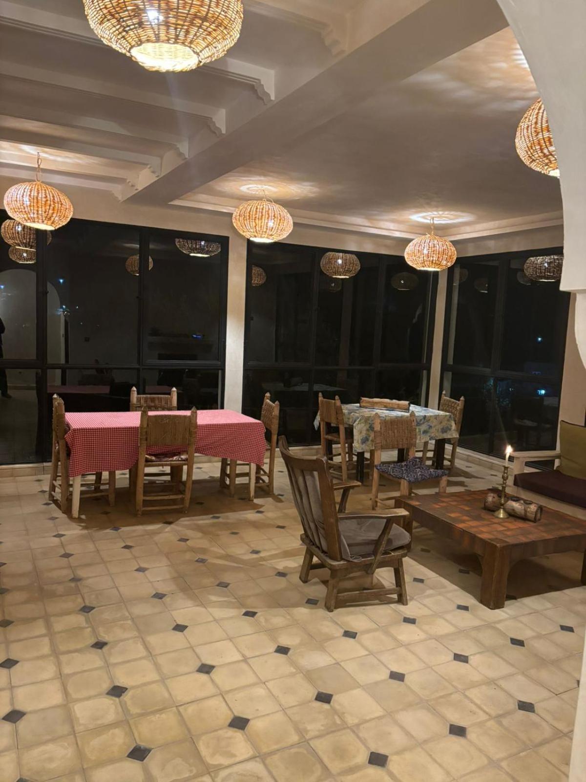 Riad Diwane Уирган Номер фото